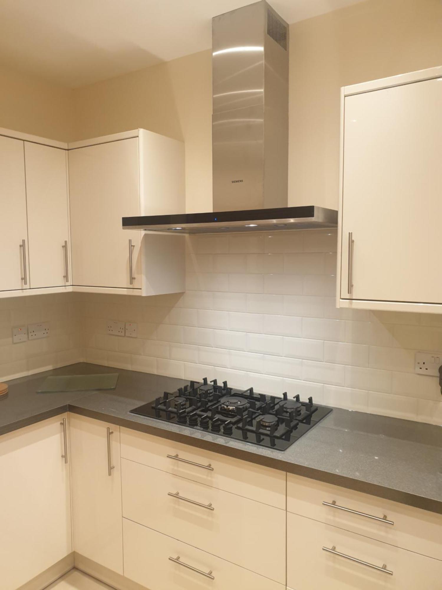 London Luxury Apartments 3 Bedroom Sleeps 8 With 3 Bathrooms 4 Mins Walk To Tube Free Parking Ilford Esterno foto